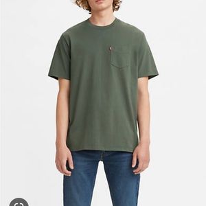Levi’s Relaxed Pocket T-Shirt. Green (2XL)